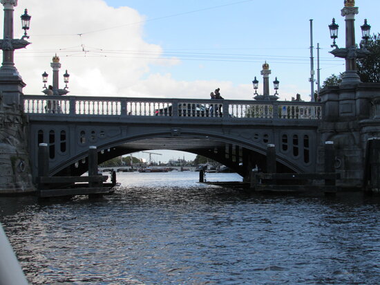 Amsterdam: A short tour by boat (Noord-Holland)