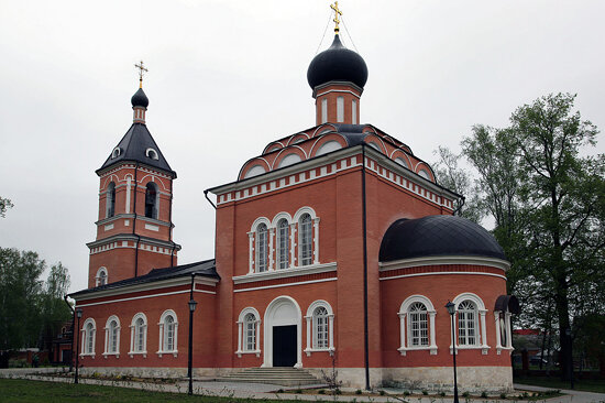 В селе Большое Покровское освятили храм Покрова Пресвятой Богородицы