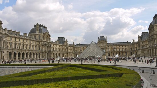 La Pyramide Inversée