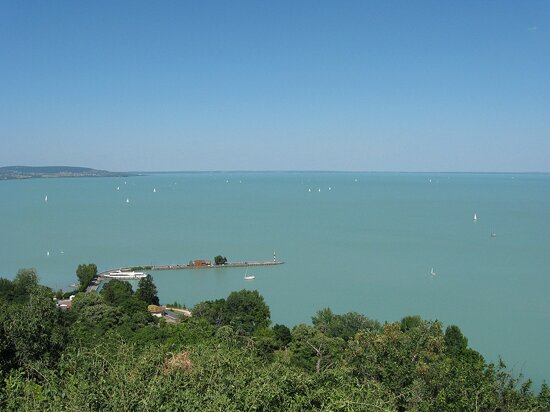 دریاچه بالاتون