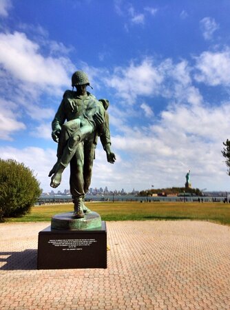 שחרור (אנדרטה)