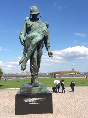 שחרור (אנדרטה)