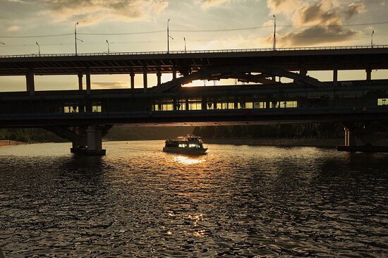 Luzhniki Metro Bridge
