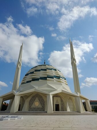 Marmara İlahiyat Camii