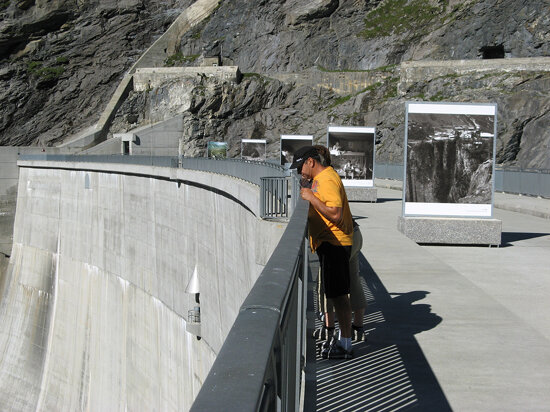 Visiting the &quot;Mauvoisin en construction&quot; exhibition