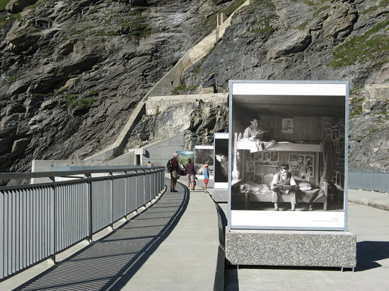 Visiting the &quot;Mauvoisin en construction&quot; exhibition