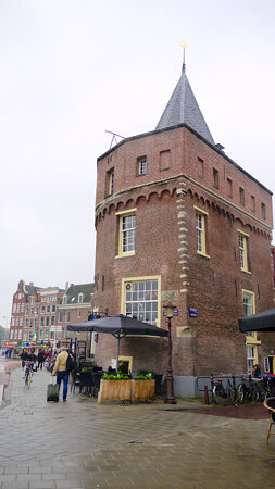 Pays-Bas, Amsterdam, Schreierstoren, la tour des Pleureuses (1480), vestige du rempart médiéval