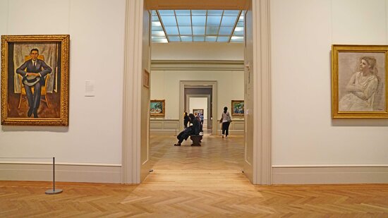 Occupied Benches   TheMET(421)