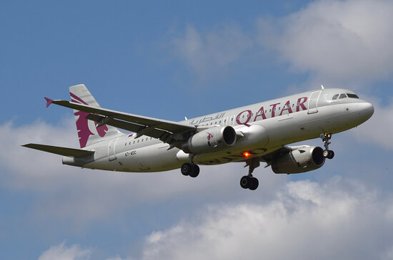Qatar Airways Airbus A320-232; A7-ADC@LHR;12.07.2017